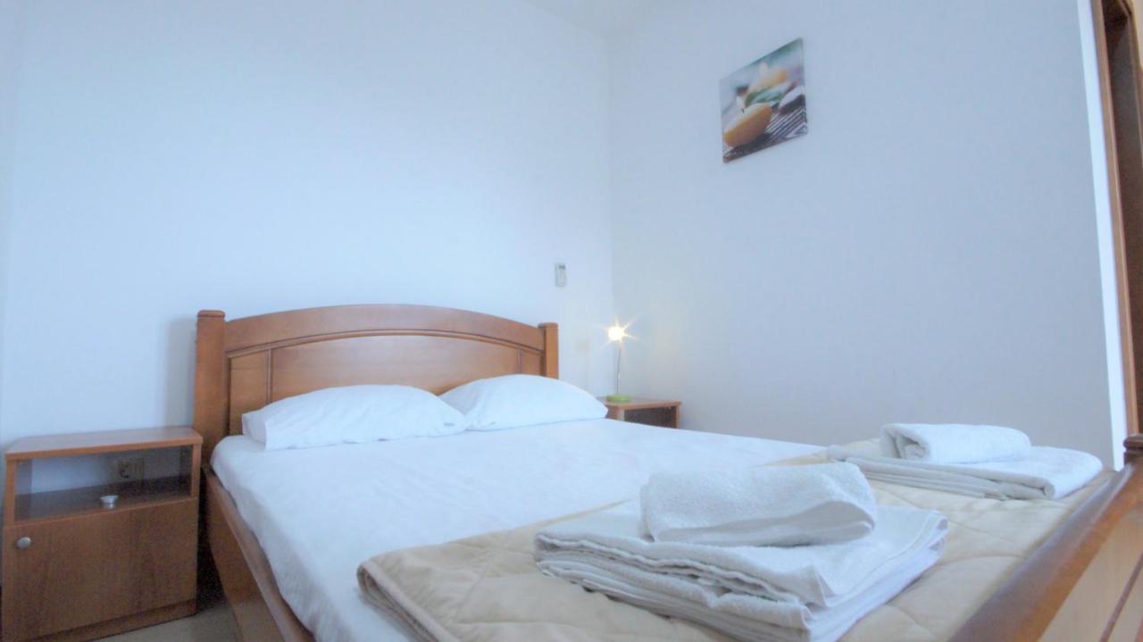 Apartment A&n *