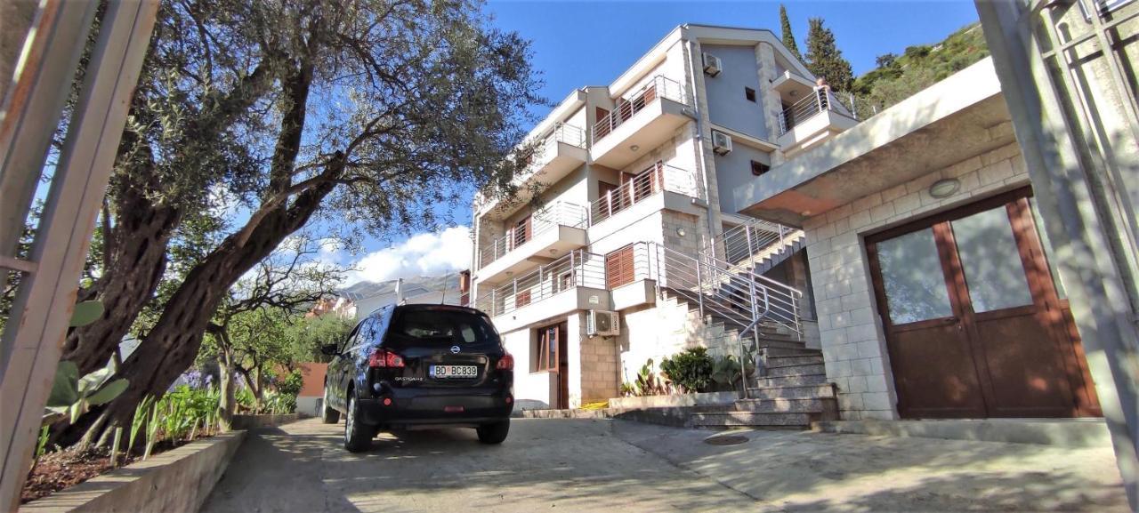 A&n Apartment *
