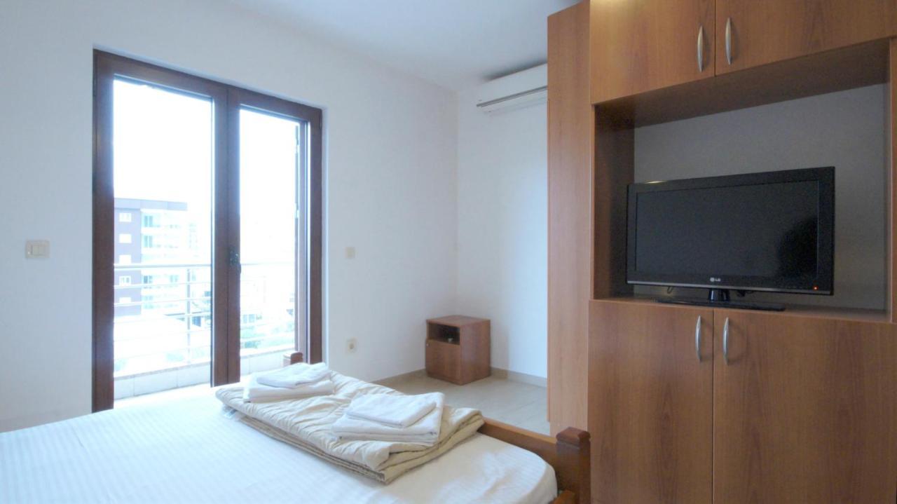A&n * Budva